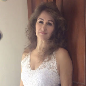 Meet your Posher, Almira